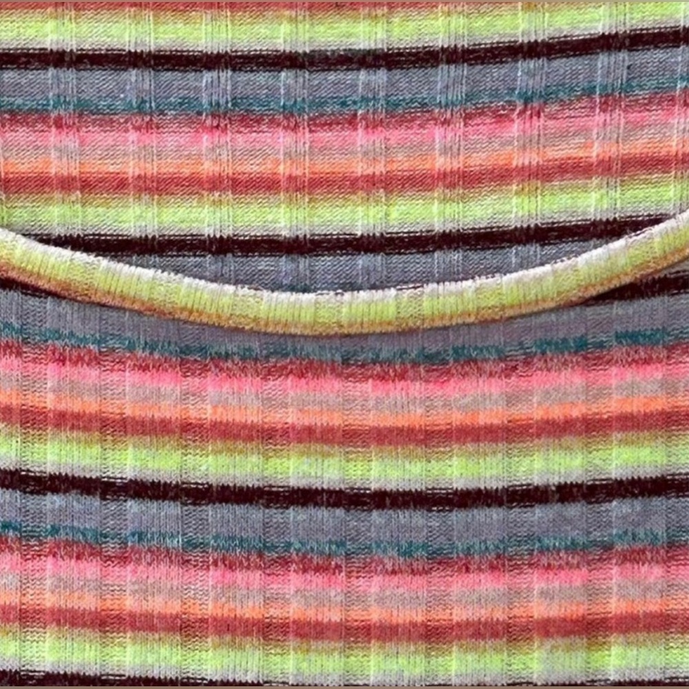 NWOT SO Kohls Striped Ruffle Hem Knit Cropped Top Colorful Size Large - Picture 4 of 8